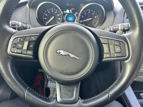 2020 Jaguar F-PACE 25t Premium