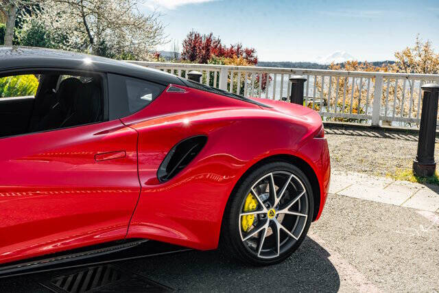 2024 Lotus Emira 10