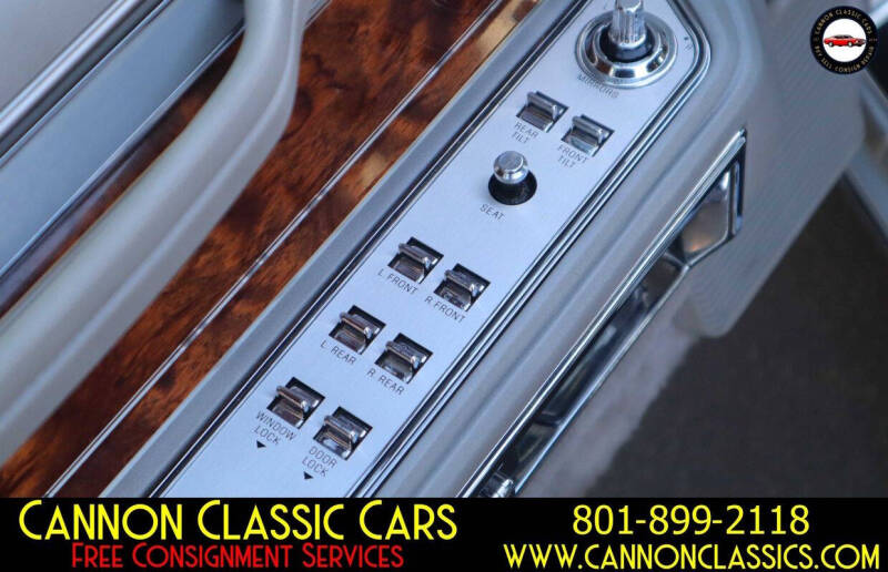 1984 Lincoln Town Car Signature