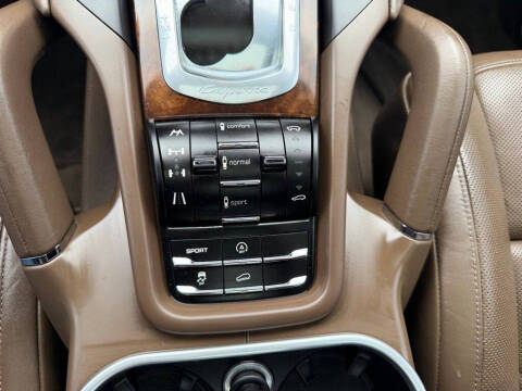 2012 Porsche Cayenne Turbo