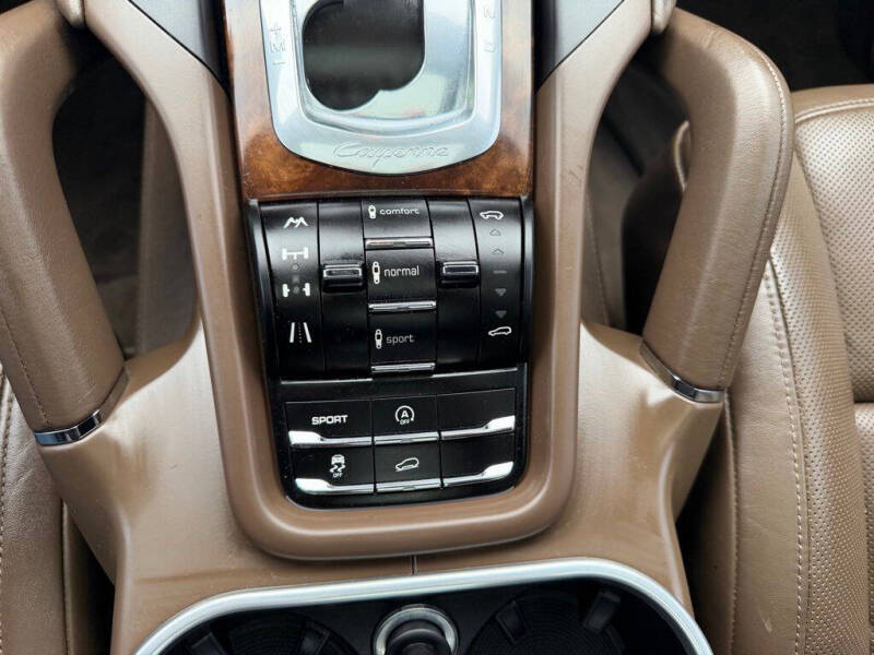 2012 Porsche Cayenne Turbo