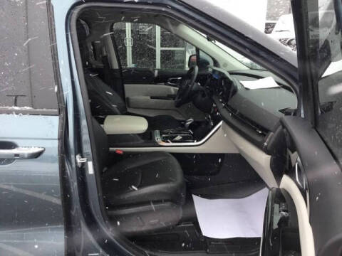 2024 Kia Carnival SX