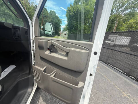 2017 Chevrolet Express 2500