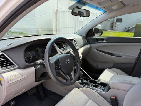2016 Hyundai Tucson SE