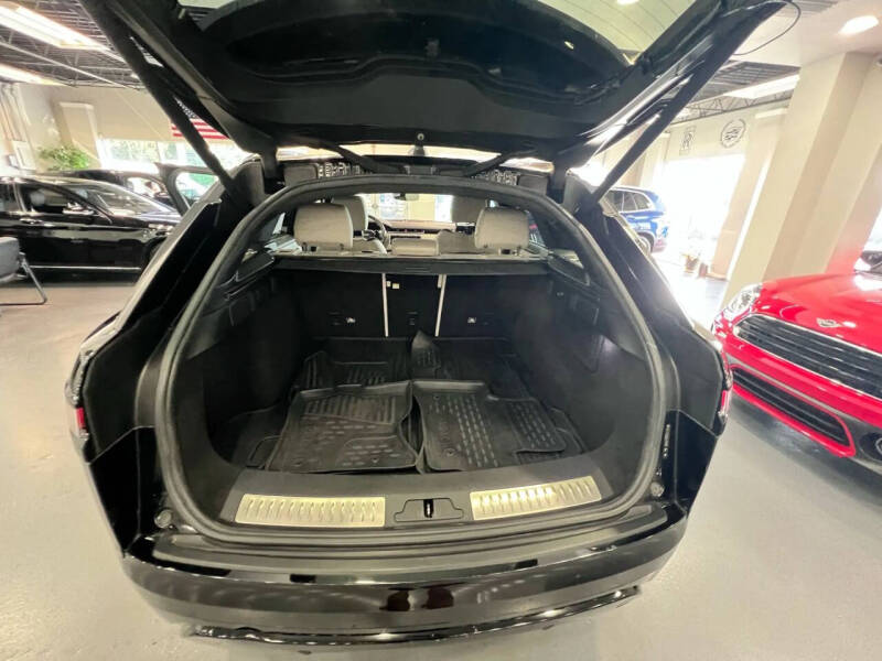 2019 Land Rover Range Rover Velar P250 R-Dynamic SE