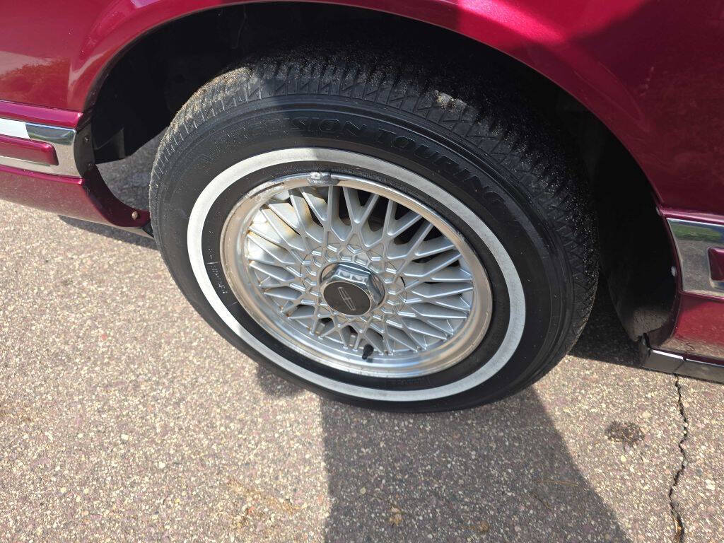 1993 Lincoln Town Car 20