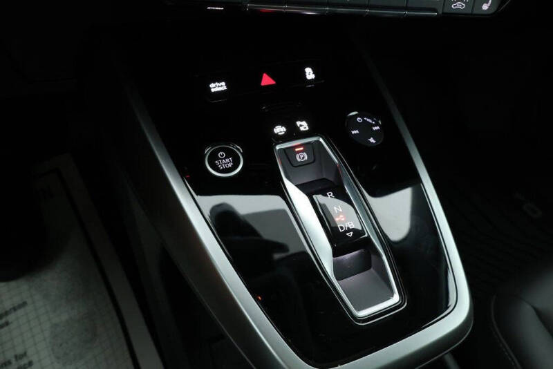 2025 Audi Q4 e-tron quattro Premium 55