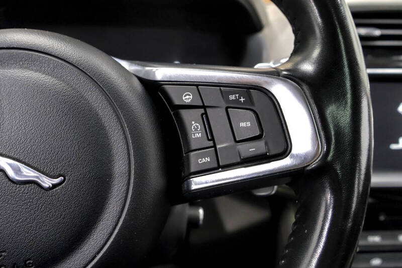 2018 Jaguar F-PACE 35t R-Sport