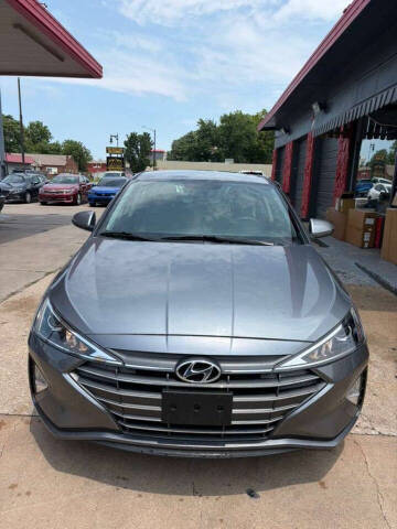 2019 Hyundai Elantra SE