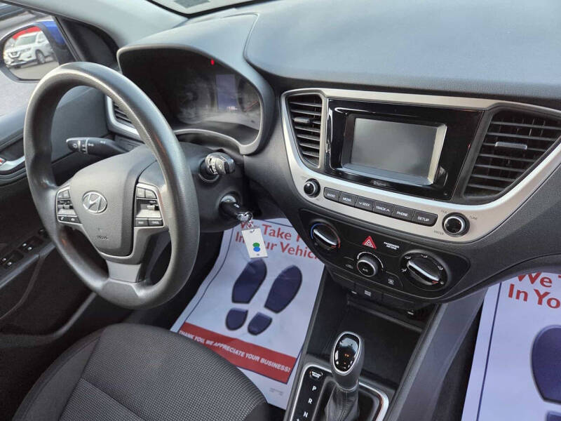 2020 Hyundai Accent SE