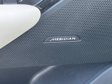 2022 Land Rover Range Rover Velar P250 R-Dynamic S