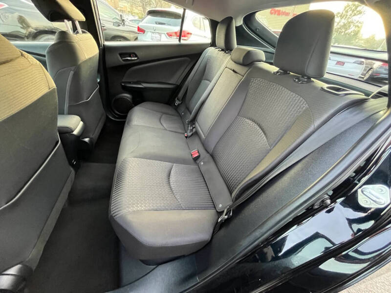 2016 Toyota Prius Two