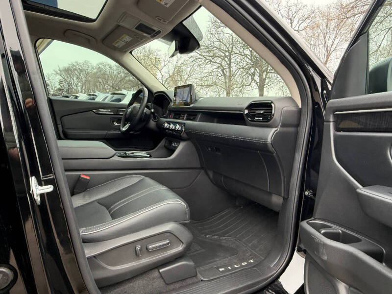 2023 Honda Pilot Elite