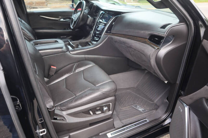 2017 Cadillac Escalade Platinum