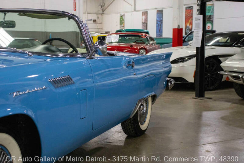 1957 Ford Thunderbird