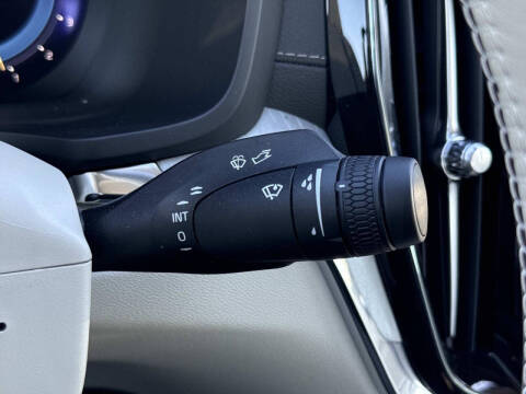 2024 Volvo S60 B5 Ultimate Dark Theme