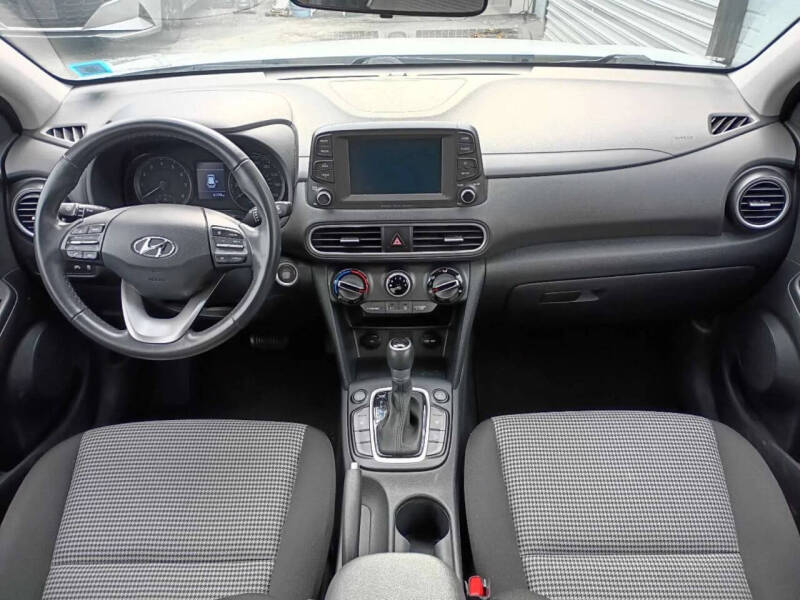 2020 Hyundai Kona SEL