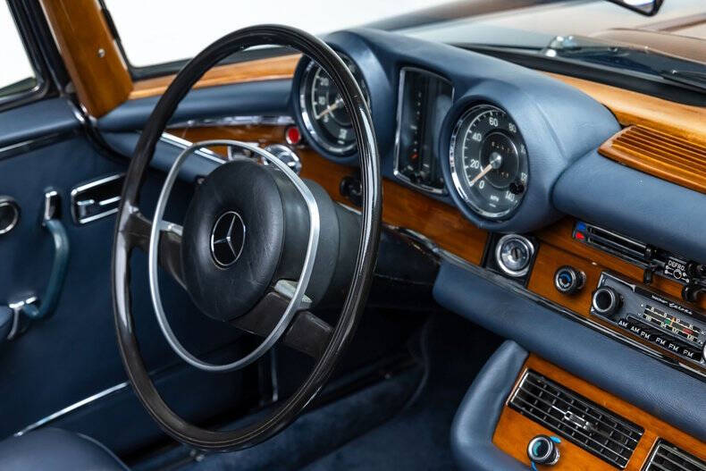 1969 Mercedes-Benz 280-Class