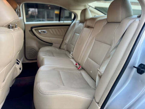 2015 Ford Taurus Limited