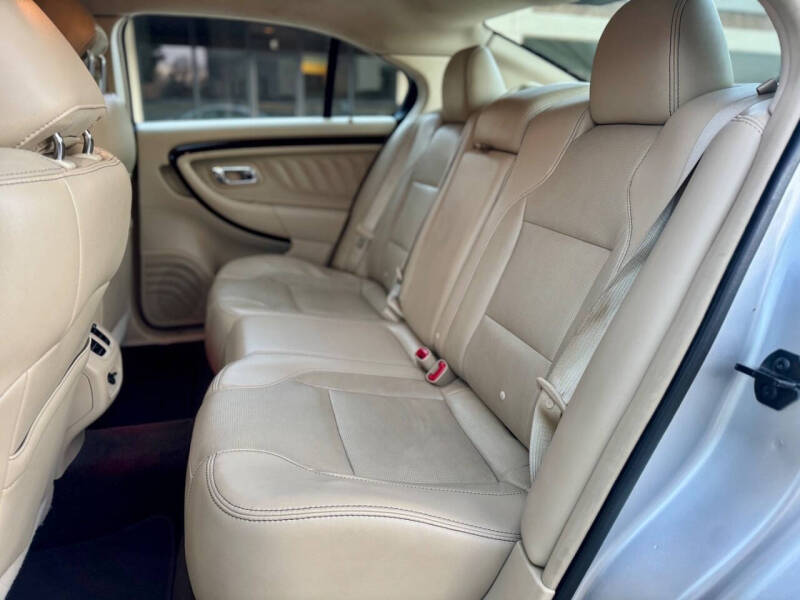 2015 Ford Taurus Limited