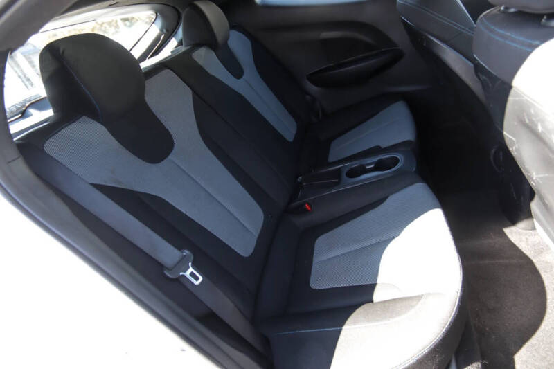 2019 Hyundai Veloster