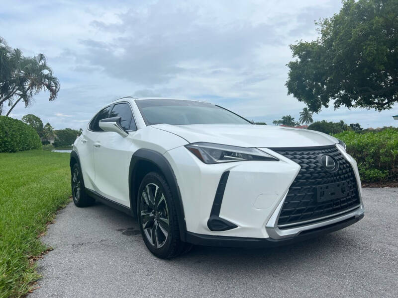 2019 Lexus UX null photo 3