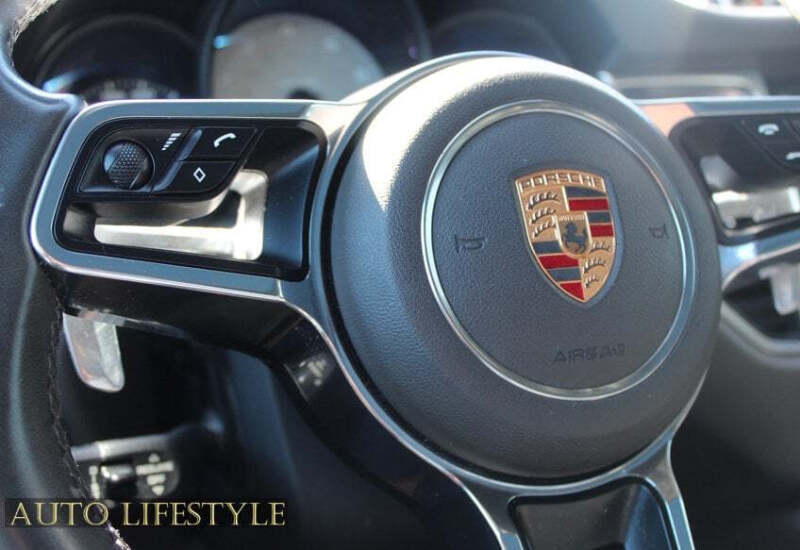 2015 Porsche Macan S