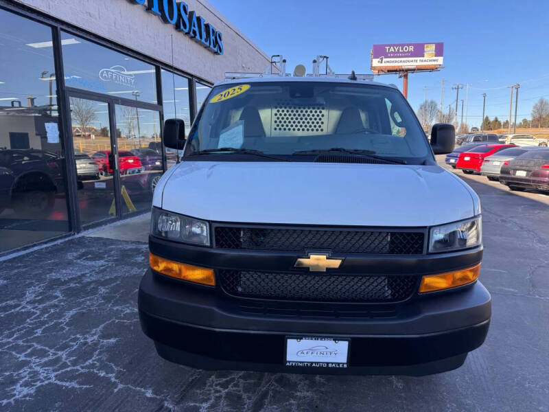 2025 Chevrolet Express 2500
