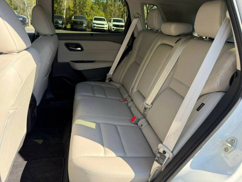 2025 Nissan Rogue SL