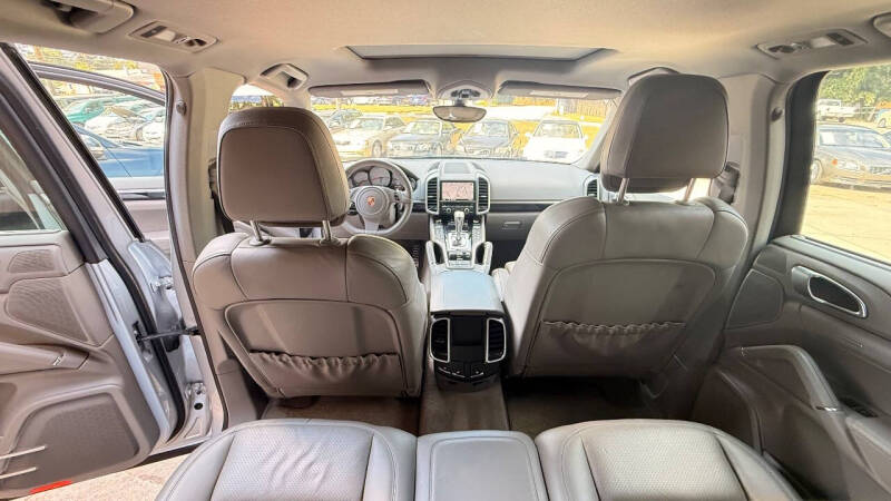 2011 Porsche Cayenne S Hybrid