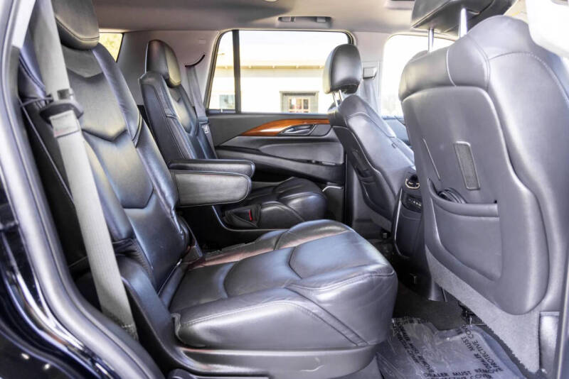 2017 Cadillac Escalade Luxury