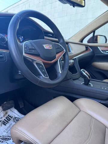 2017 Cadillac XT5 Platinum