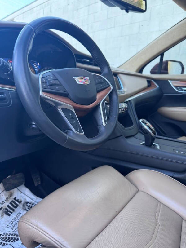 2017 Cadillac XT5 Platinum