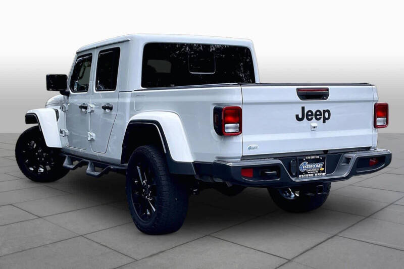 2024 Jeep Gladiator NightHawk