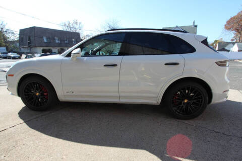 2021 Porsche Cayenne GTS