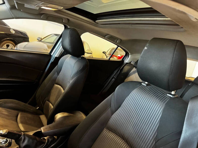 2016 Mazda MAZDA3 i Touring