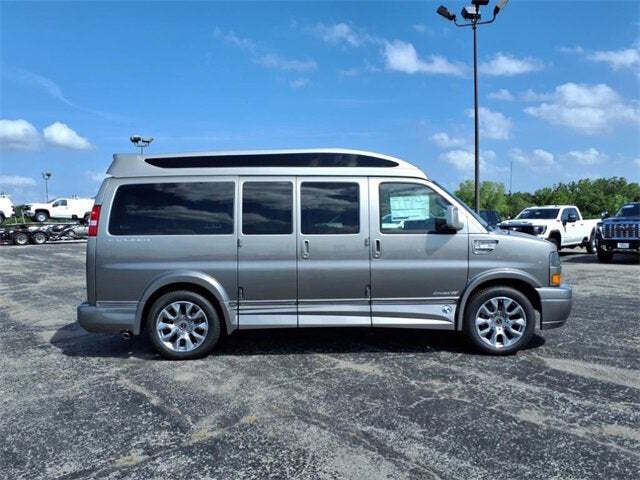 2025 GMC Savana 2500