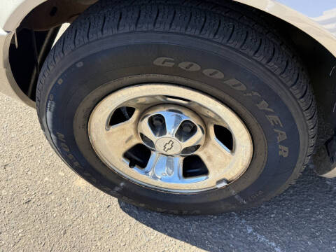 2001 Chevrolet Astro LS