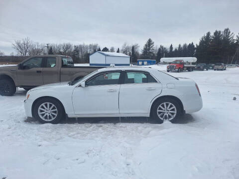 2013 Chrysler 300 for sale at Steve Winnie Auto Sales in Edmore MI