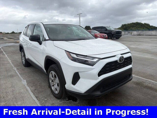 2024 Toyota RAV4 LE