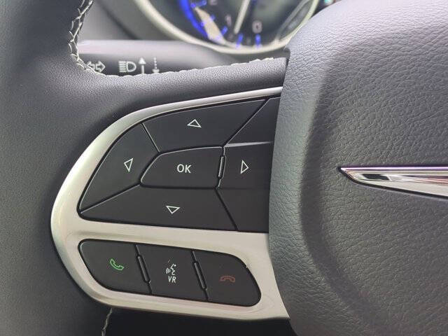 2026 Chrysler Voyager LX