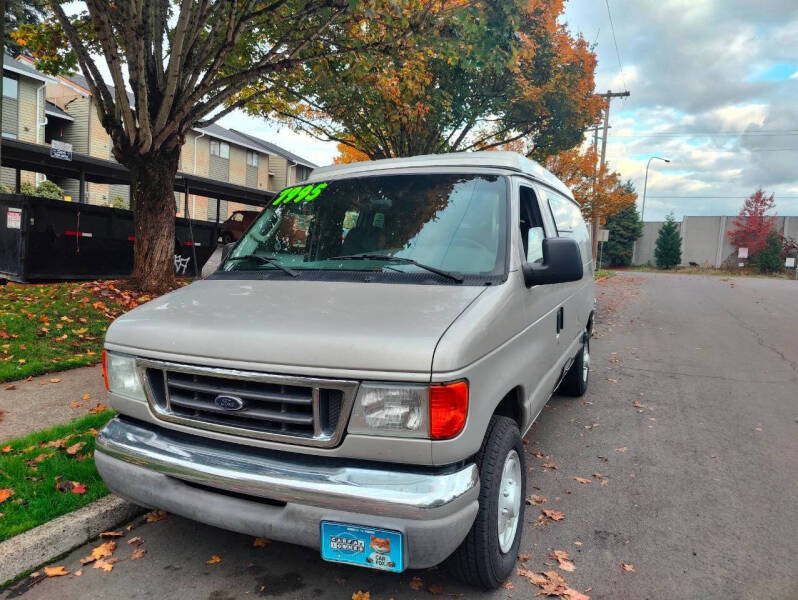 2003 Ford E-Series E-250 SD