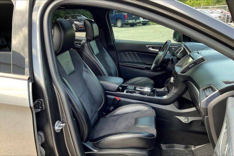 2019 Ford Edge ST