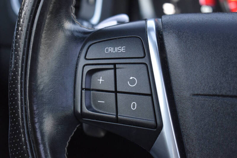 2016 Volvo S60 T5 Drive-E R-Design SE