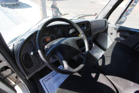 2015 Freightliner M2 106