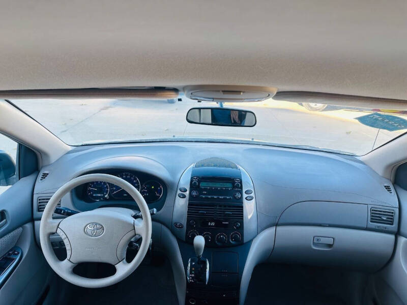 2006 Toyota Sienna LE 7 Passenger