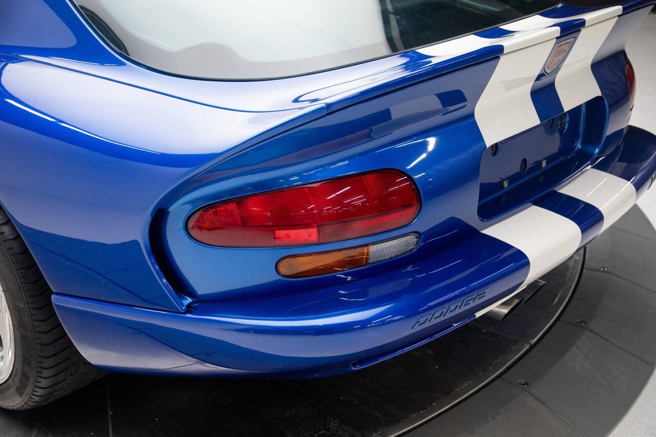 1997 Dodge Viper 51