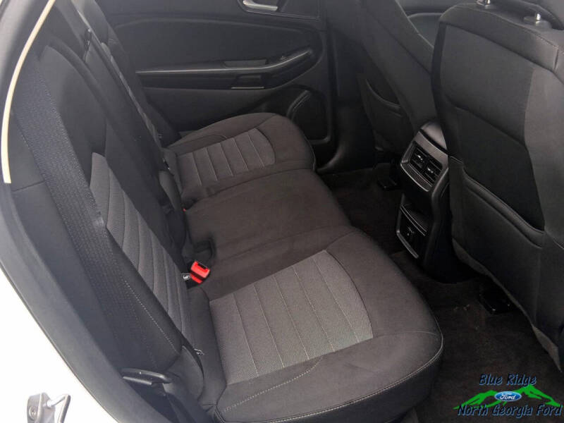 2020 Ford Edge SE