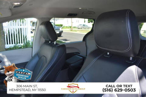 2024 Chrysler Pacifica Plug-In Hybrid Select