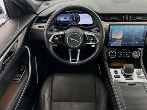 2024 Jaguar F-PACE P250 R-Dynamic S